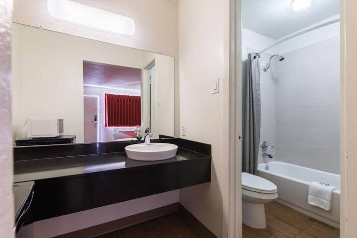 Room 15 of 27
